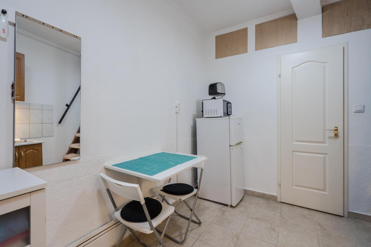 Bpr Simply Azure Apartment Budapest Exteriör bild