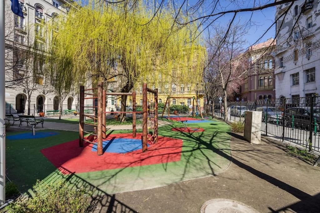 Bpr Simply Azure Apartment Budapest Exteriör bild