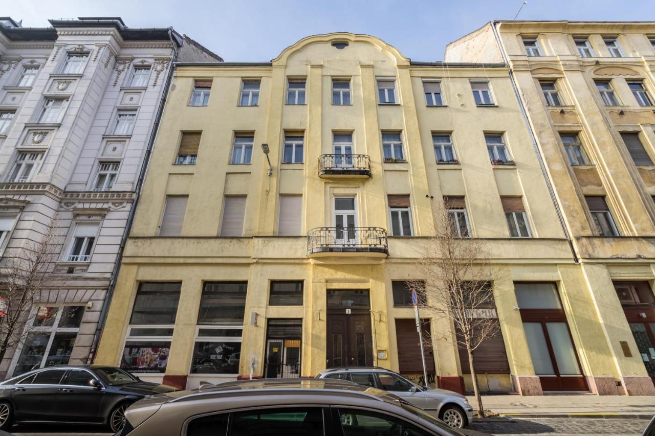 Bpr Simply Azure Apartment Budapest Exteriör bild