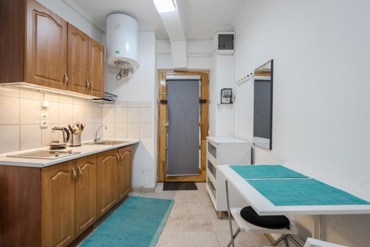 Bpr Simply Azure Apartment Budapest Exteriör bild